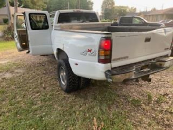 #599-•-2003-gmc-sierra-3500-dually-image-2