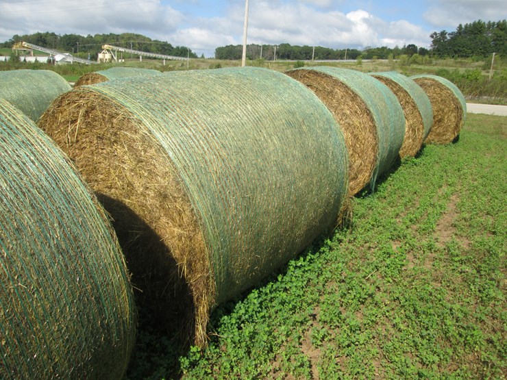 #5033-•-(18)-second-crop-round-bales-image-6