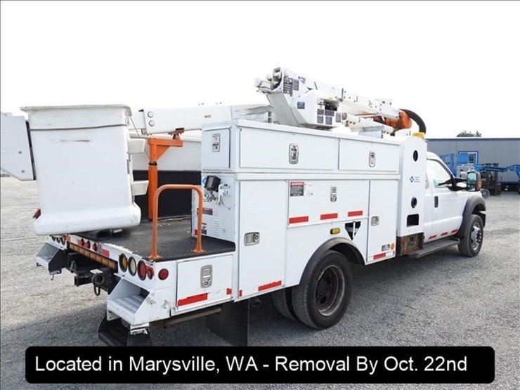2014-ford-f550-image-27
