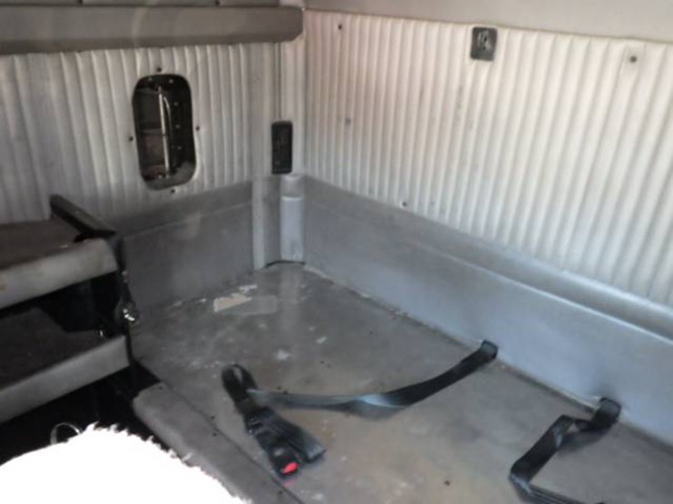 2012-kenworth-t660-image-11