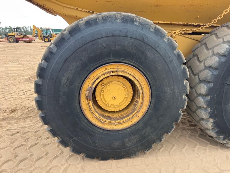 caterpillar-740b-image-18