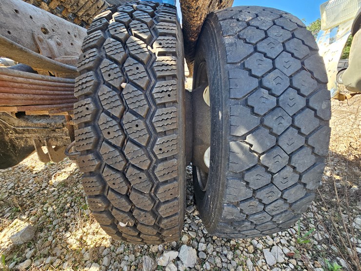 2005-ford-f450-image-47