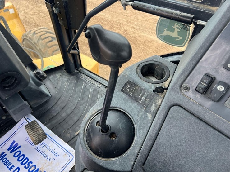 2017-deere-410l-image-36