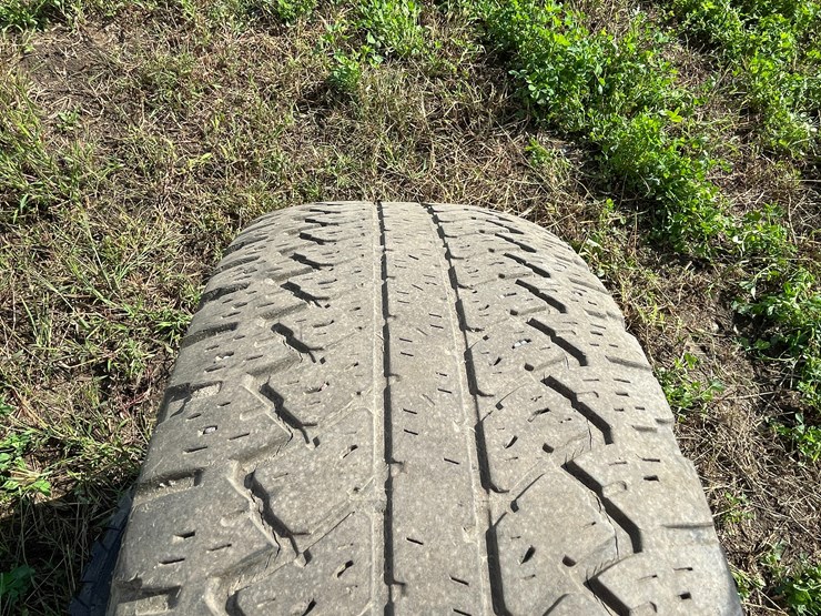 #5016-•-(2)-tires-image-8