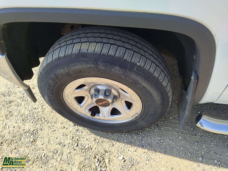 2014-gmc-sierra-1500-image-28