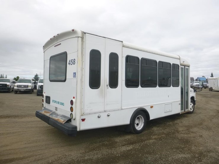 2008-ford-e450-image-3