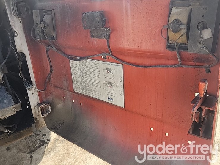 2008-bobcat-s250-image-18