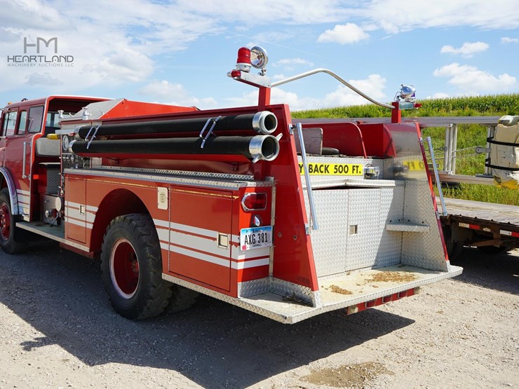 1977-ford-900-image-5