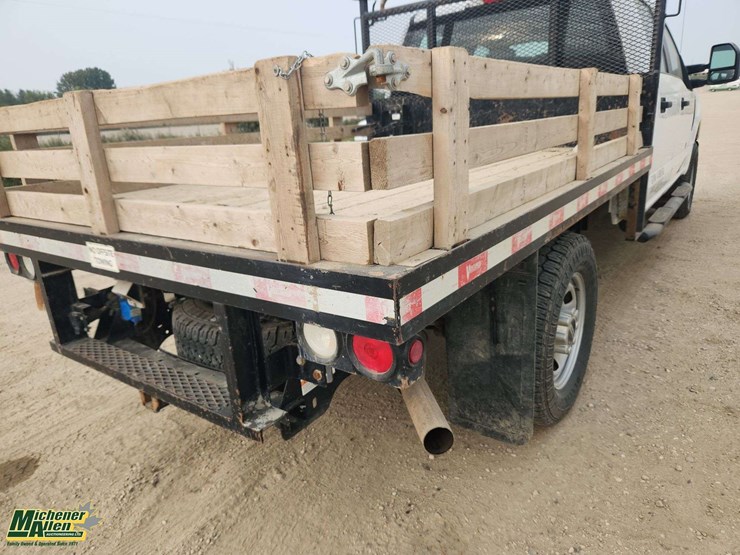 2021-ford-f350-image-45