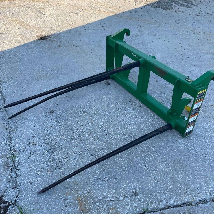 FRONTIER 3 SPIKE HAY SPEAR