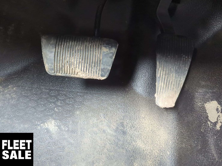 2013-ram-1500-slt-image-15