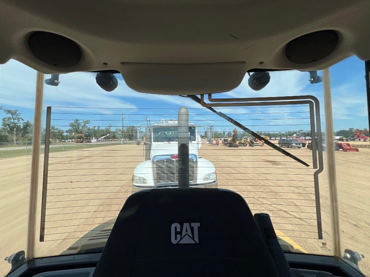 2021-caterpillar-908m-image-39
