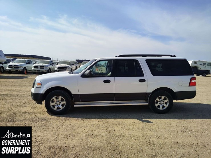2011-ford-expedition-image-24