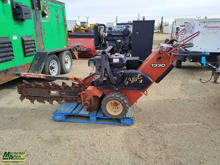 2006-ditch-witch-1330-image-14