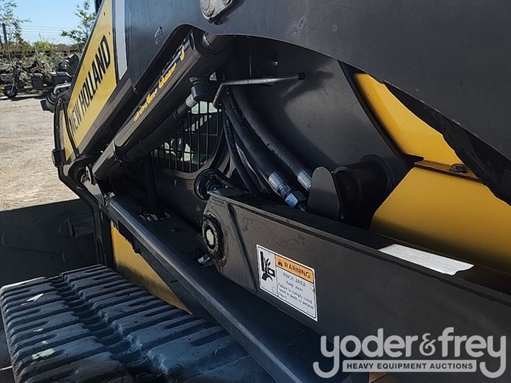 2018-new-holland-c232-image-21