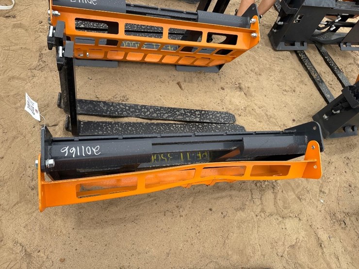 unused-landhonor-pf-11-3500g-pallet-forks-image-3