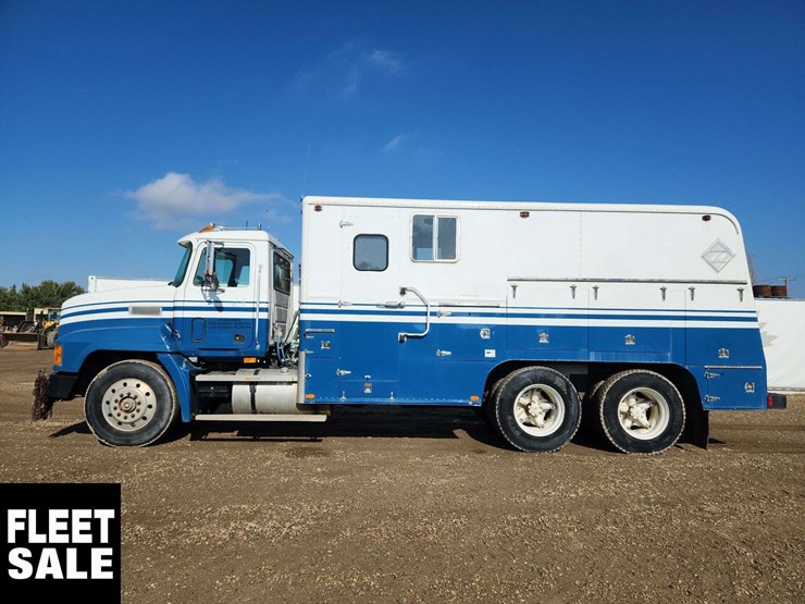 1995-mack-ch613-image-8