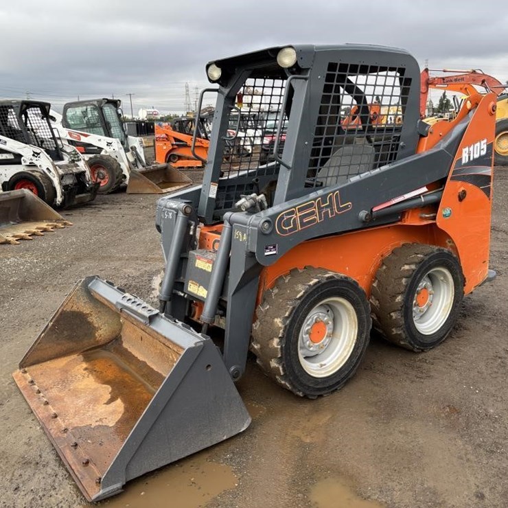 2018 GEHL R105