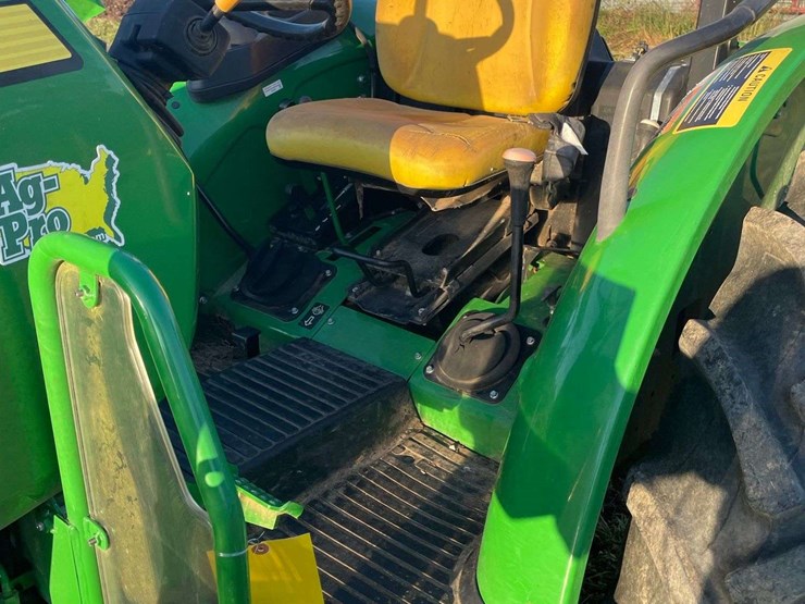 2022-john-deere-5075e-image-49
