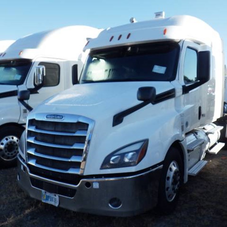 2019 FREIGHTLINER CASCADIA 126