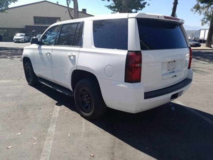 2019-chevrolet-tahoe-image-4