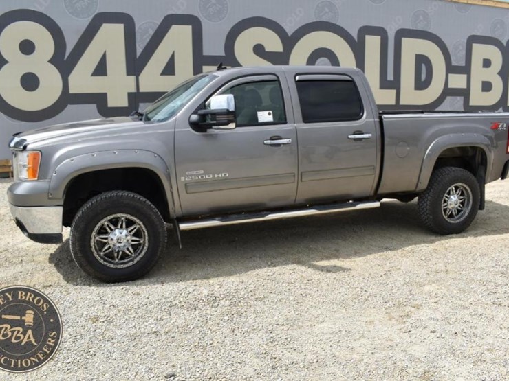 2007-gmc-sierra-2500-image-10