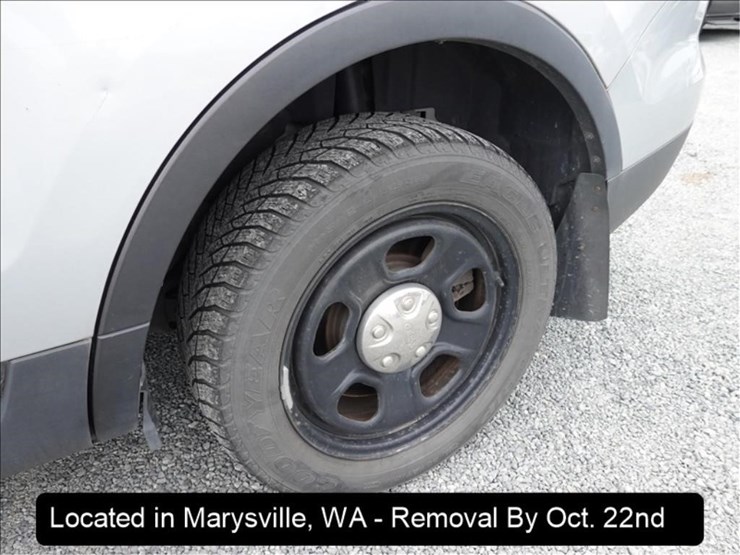 2015-ford-explorer-image-17