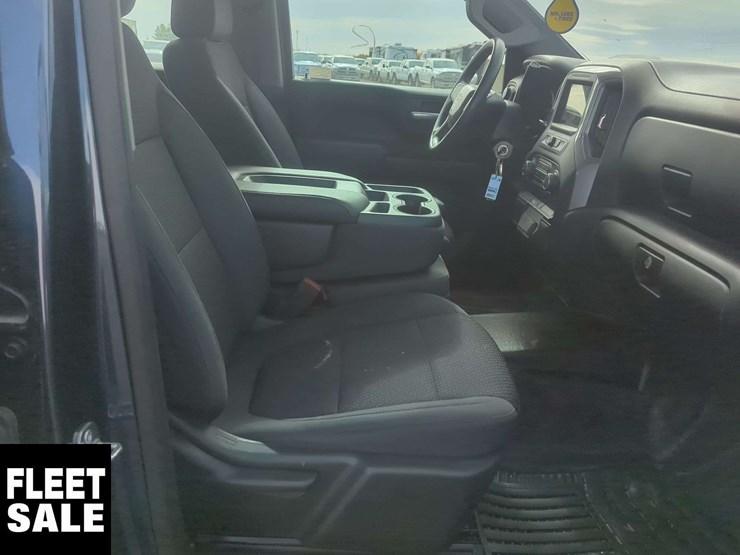 2019-chevrolet-silverado-1500-image-18