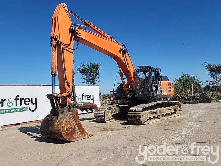2015-hitachi-zx300-lc-6-image-1
