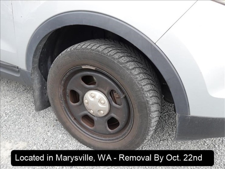 2015-ford-explorer-image-18