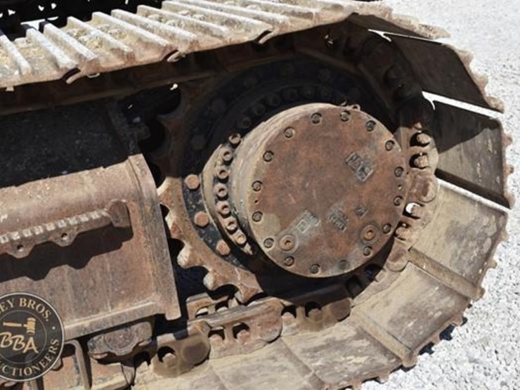 2015-caterpillar-328d-lcr-image-54