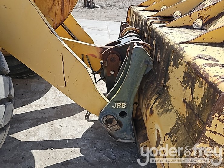 2003-deere-824j-image-14