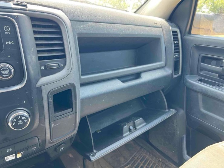 2015-dodge-ram-4500-image-34