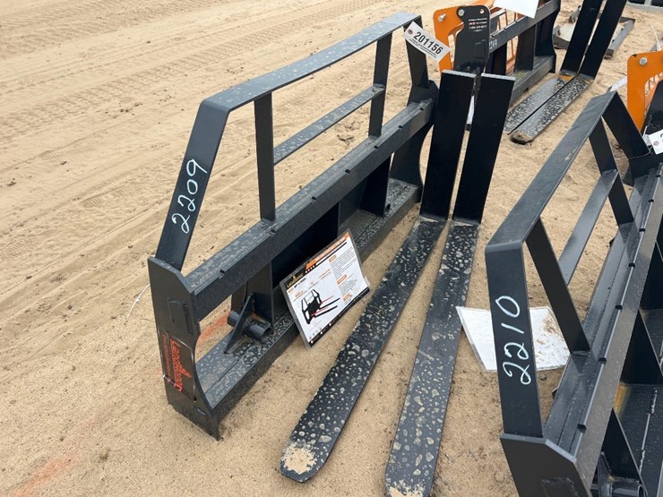 unused-landhonor-mpf-11-2000g-pallet-forks-frame-image-1