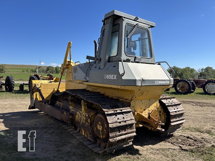 komatsu-d65ex-12-image-4
