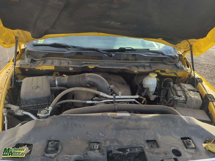 2019-ram-1500-classic-image-39