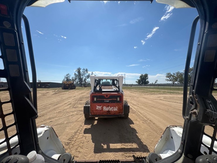 2012-bobcat-s850-image-20
