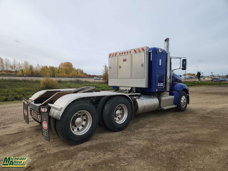 2014-peterbilt-384-image-3