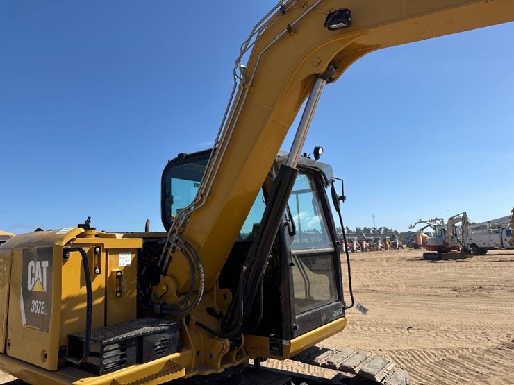 caterpillar-307e2-image-24