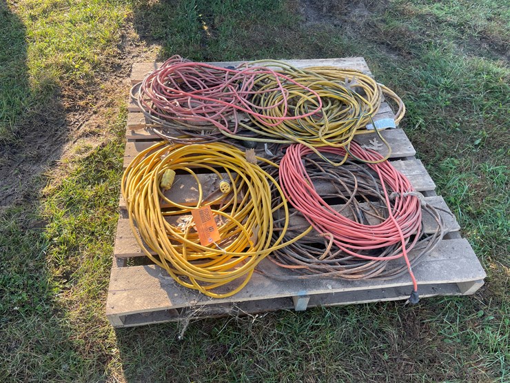 #5068-•-pallet-of-extension-cords-image-1