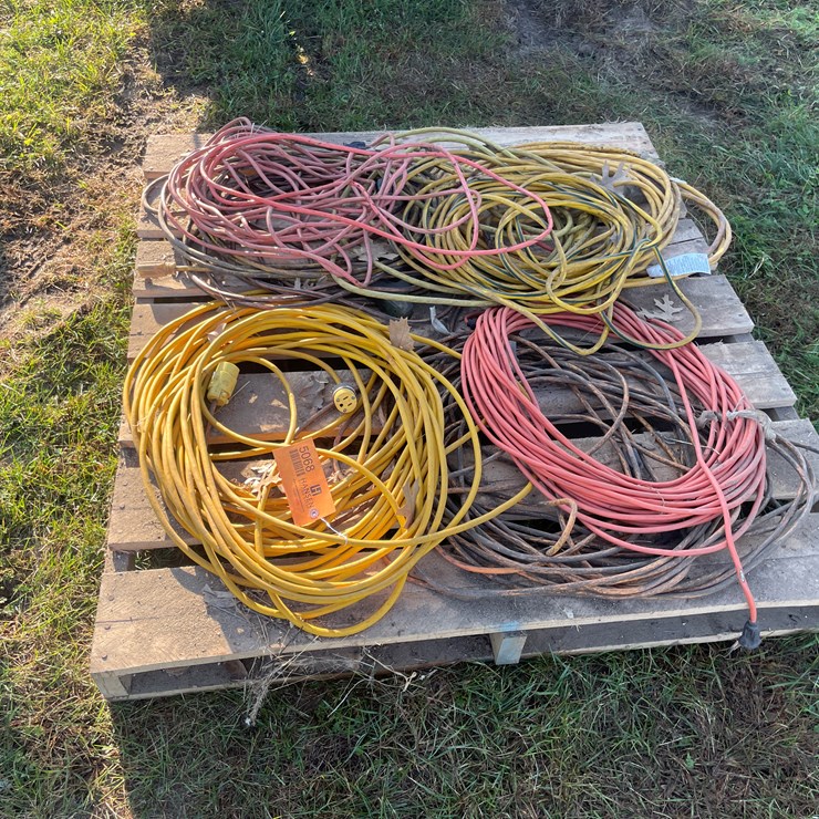 #5068 • Pallet of Extension Cords