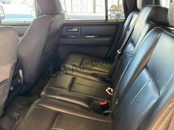 2016-ford-expedition-image-24