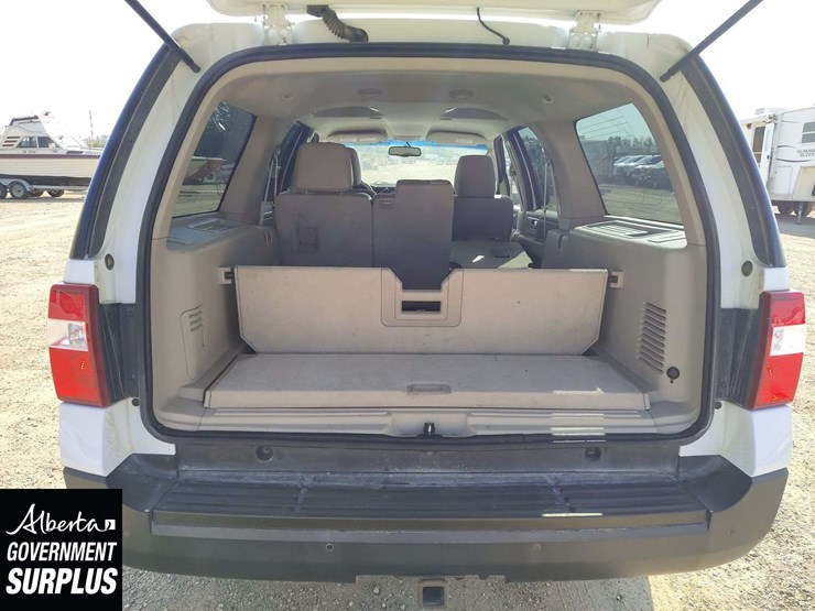 2011-ford-expedition-image-22