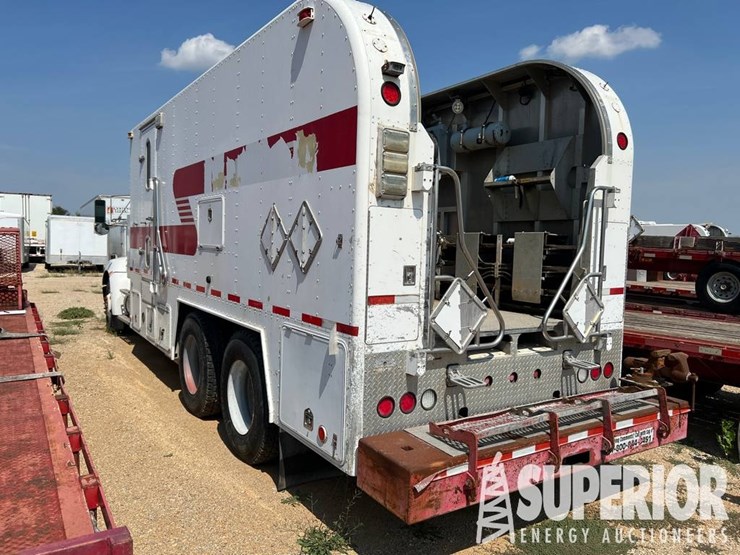 2011-kenworth-t370-image-2