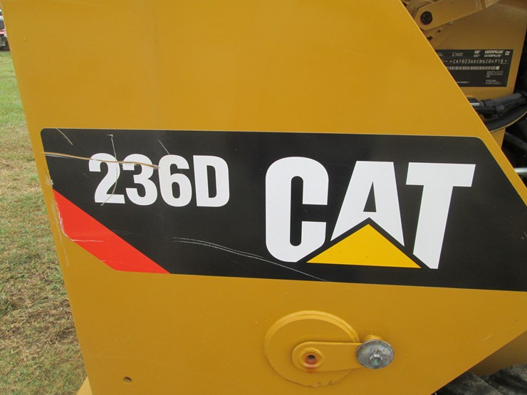 caterpillar-236d-image-16