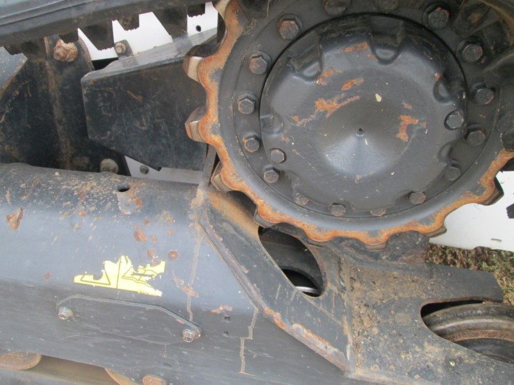 2022-bobcat-t76-image-8