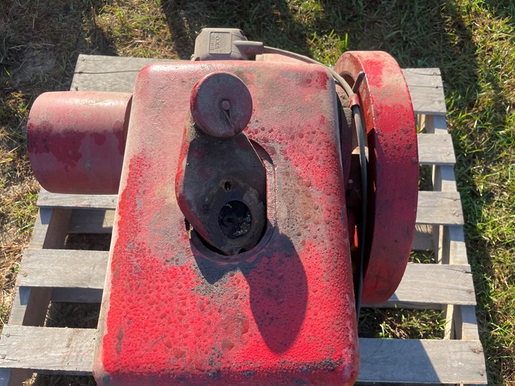 #5073-•-mccormick-hit-and-miss-engine-image-8