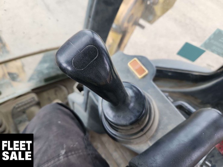 2014-deere-410k-image-51