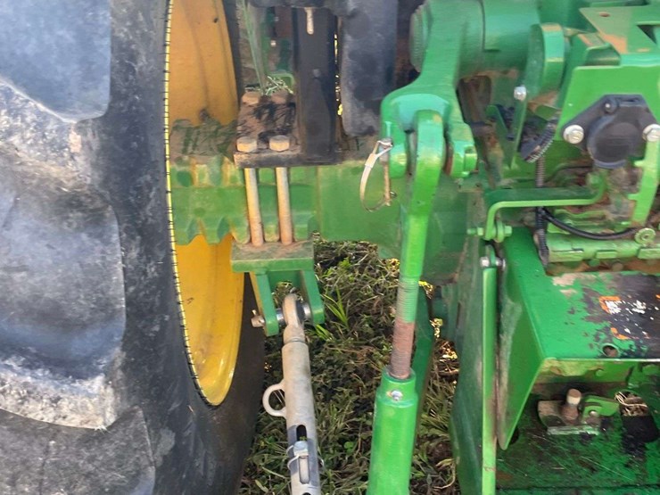 2022-john-deere-5075e-image-15