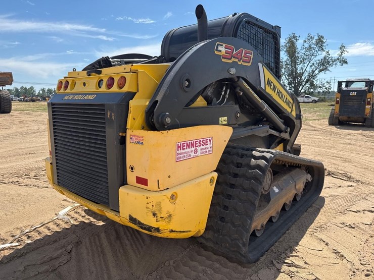 new-holland-c345-image-6